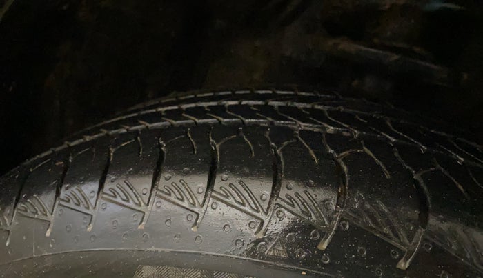 2024 Maruti Grand Vitara SIGMA SMART HYBRID, Petrol, Manual, 25,818 km, Right Front Tyre Tread