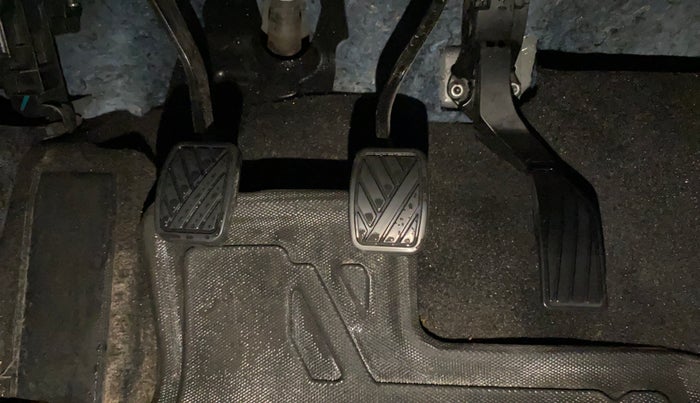 2024 Maruti Grand Vitara SIGMA SMART HYBRID, Petrol, Manual, 25,818 km, Pedals