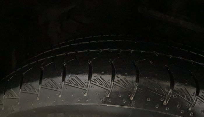 2024 Maruti Grand Vitara SIGMA SMART HYBRID, Petrol, Manual, 25,818 km, Left Front Tyre Tread