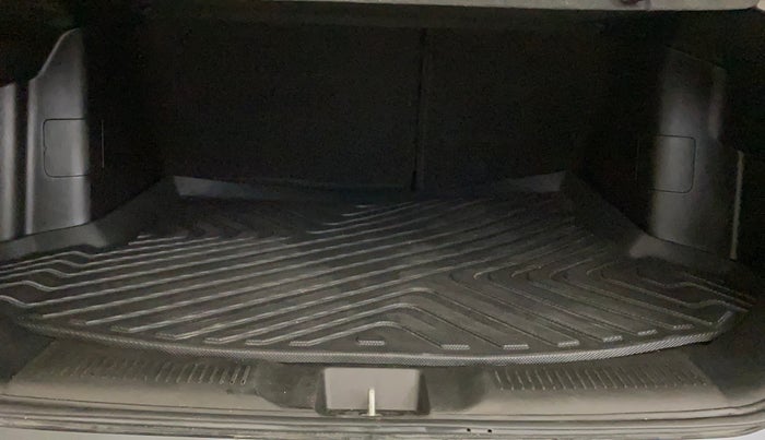 2024 Maruti Grand Vitara SIGMA SMART HYBRID, Petrol, Manual, 25,818 km, Boot Inside