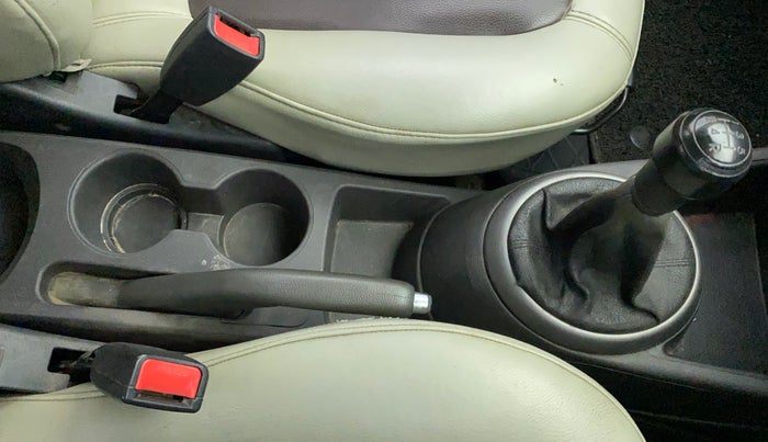 2014 Hyundai i20 MAGNA (O) 1.2, Petrol, Manual, 1,03,008 km, Gear Lever