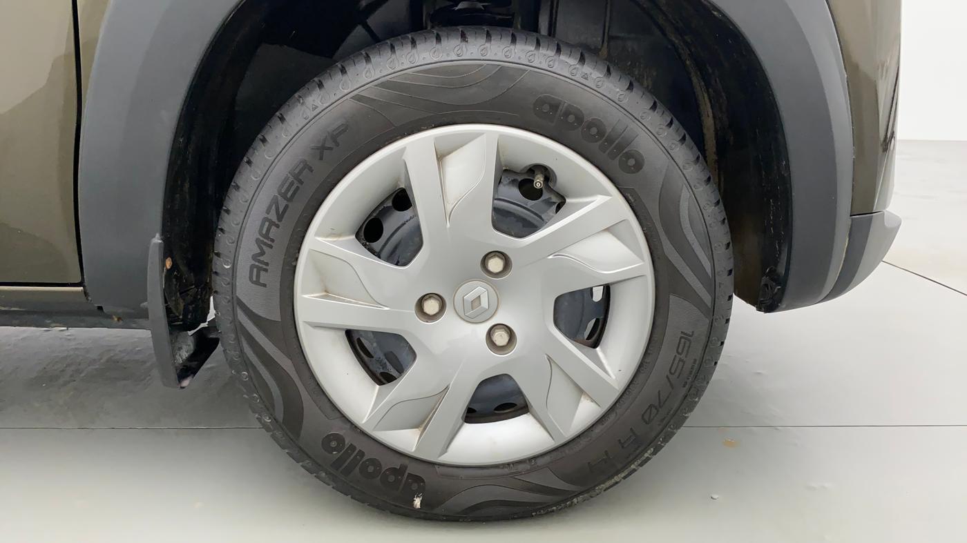 2019 Renault Kwid 1.0 RXT Opt, Petrol, Manual, 10,720 km, Right Front Wheel