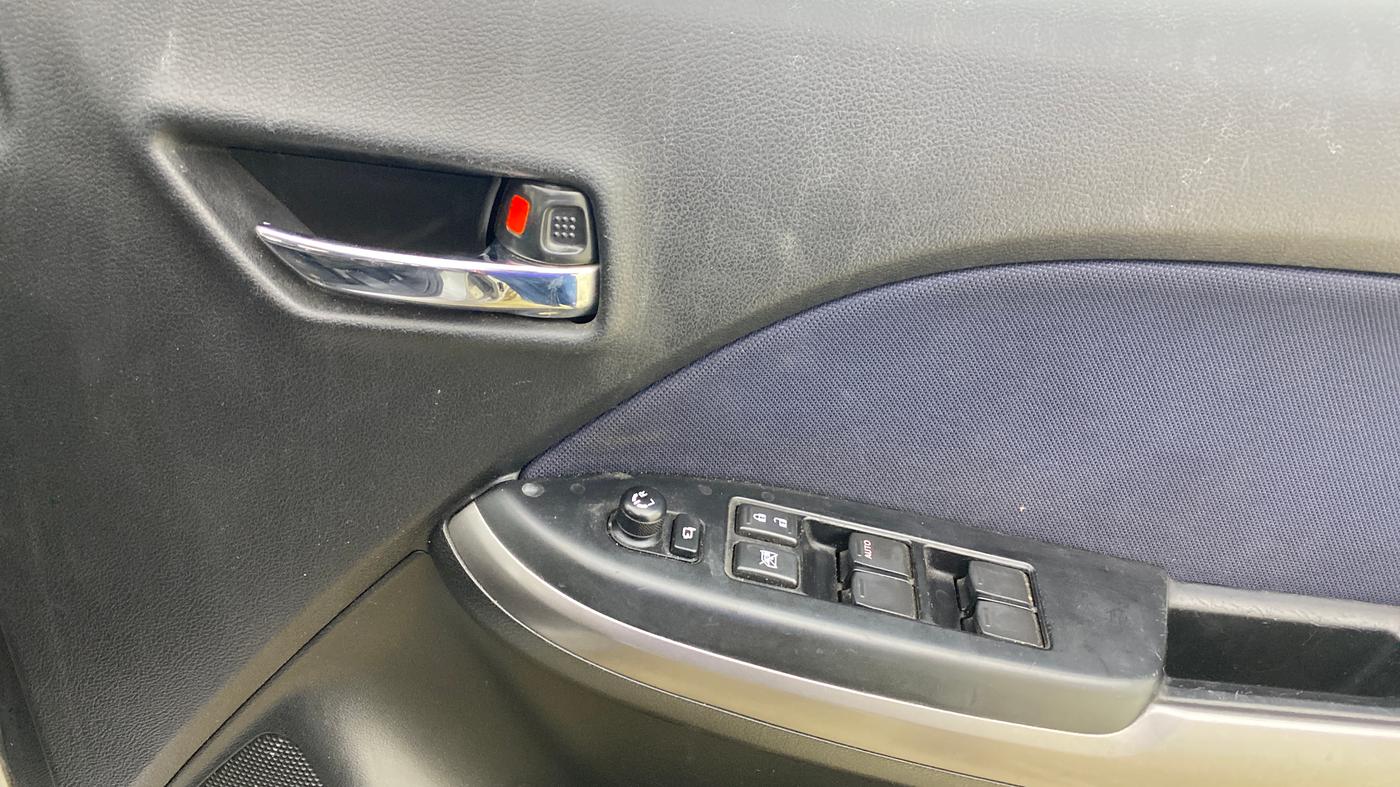 2020 Maruti Baleno ZETA PETROL 1.2, Petrol, Manual, 57,593 km, Driver Side Door Panels Control