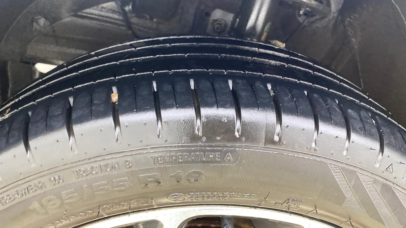 2020 Maruti Baleno ZETA PETROL 1.2, Petrol, Manual, 57,593 km, Left Front Tyre Tread