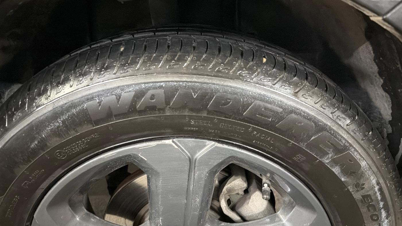 2021 Tata NEXON XZ PLUS (O) PETROL DARK EDITION, Petrol, Manual, 79,687 km, Right Front Tyre Tread