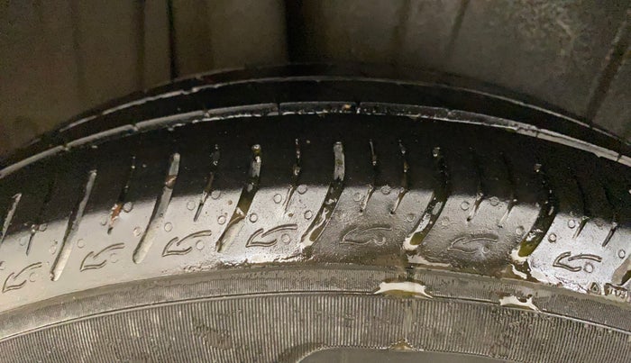 2020 Maruti Ertiga VXI CNG, CNG, Manual, 58,471 km, Right Rear Tyre Tread