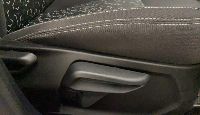 2021 Tata Tiago XZA PLUS DUAL TONE PETROL, Petrol, Automatic, 34,270 km, Driver Side Adjustment Panel