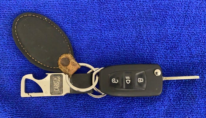 2021 Tata Tiago XZA PLUS DUAL TONE PETROL, Petrol, Automatic, 34,270 km, Key Close Up