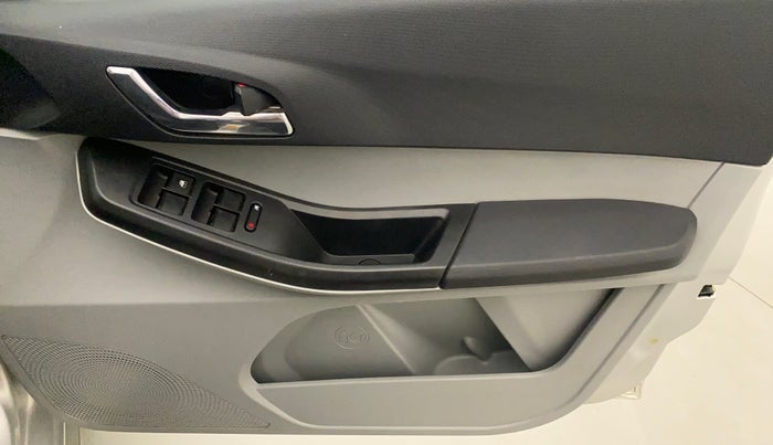 2021 Tata Tiago XZA PLUS DUAL TONE PETROL, Petrol, Automatic, 34,270 km, Driver Side Door Panels Control