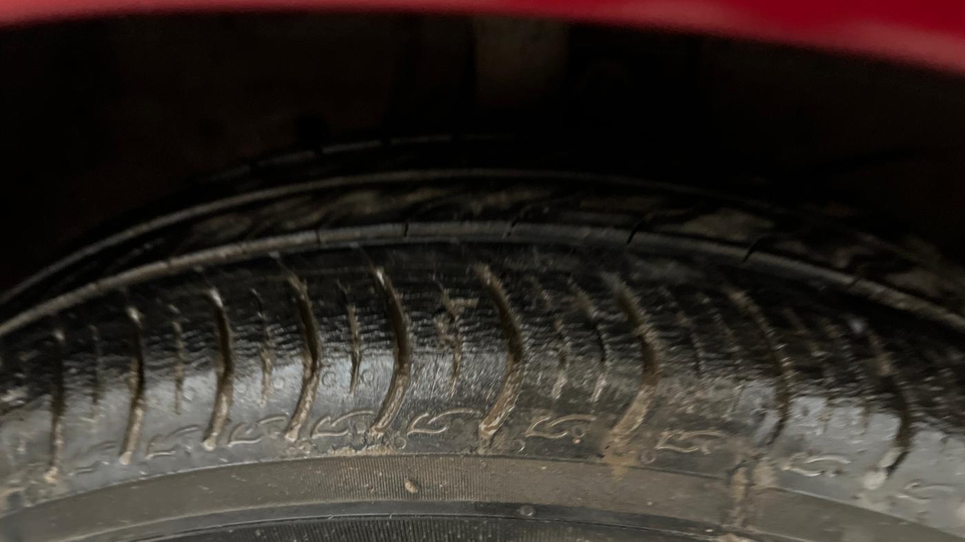 2020 Honda Amaze 1.2L I-VTEC VX CVT, Petrol, Automatic, 32,205 km, Right Front Tyre Tread