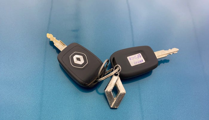 2020 Renault Kwid RXT 1.0 AMT (O), Petrol, Automatic, 56,472 km, Key Close Up