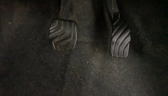 2020 Renault Kwid RXT 1.0 AMT (O), Petrol, Automatic, 56,472 km, Pedals