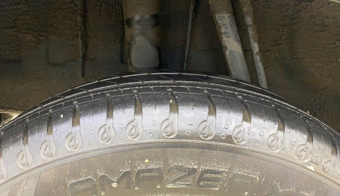 2020 Renault Kwid RXT 1.0 AMT (O), Petrol, Automatic, 56,472 km, Right Rear Tyre Tread