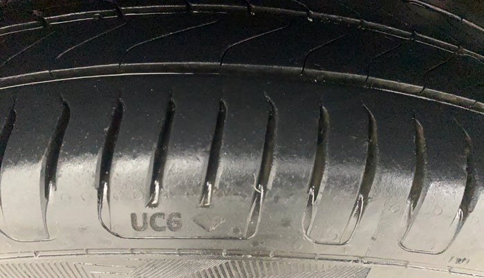 2017 Hyundai Creta SX PLUS 1.6 PETROL, Petrol, Manual, 1,29,390 km, Right Rear Tyre Tread