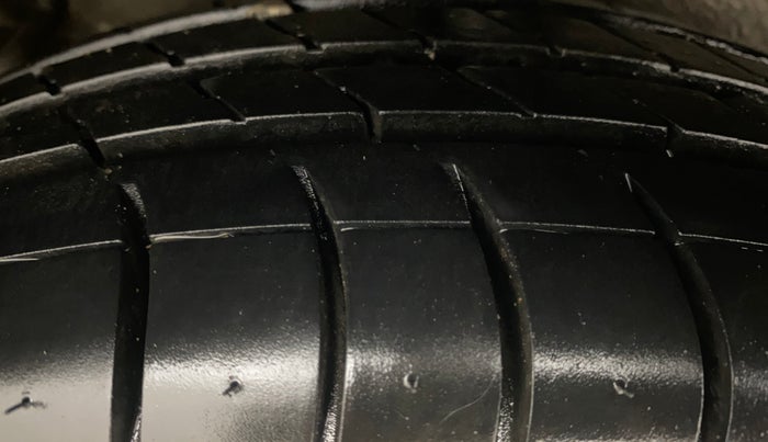 2015 Maruti Celerio VXI, Petrol, Manual, 91,262 km, Right Rear Tyre Tread