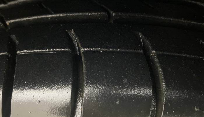 2015 Maruti Celerio VXI, Petrol, Manual, 91,262 km, Right Front Tyre Tread