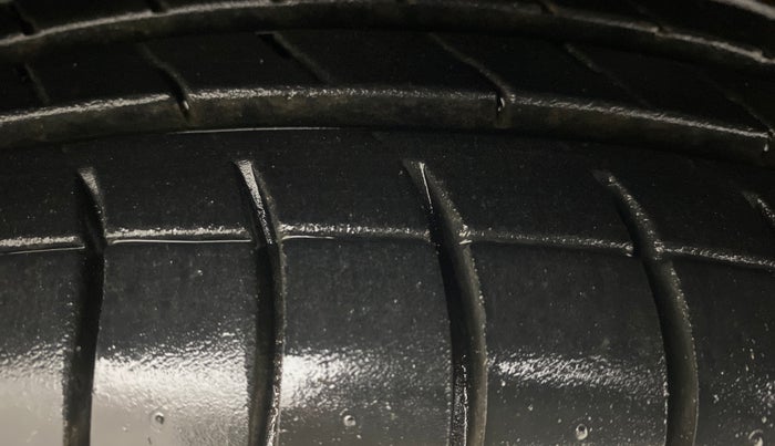 2015 Maruti Celerio VXI, Petrol, Manual, 91,262 km, Left Front Tyre Tread