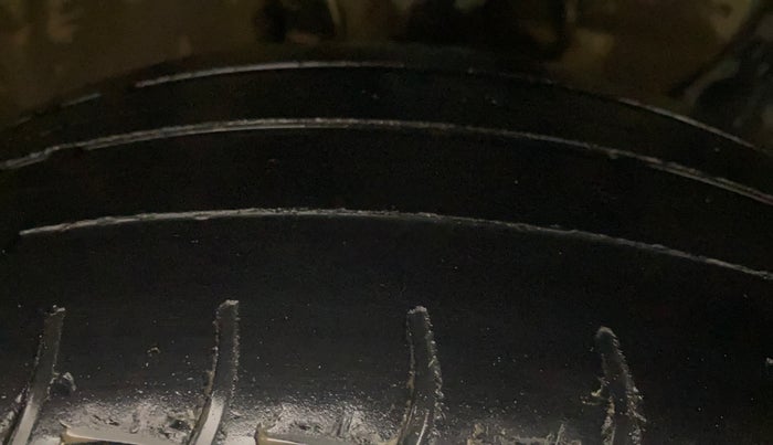 2018 Hyundai Elite i20 ASTA 1.2  CVT, Petrol, Automatic, 50,297 km, Right Front Tyre Tread