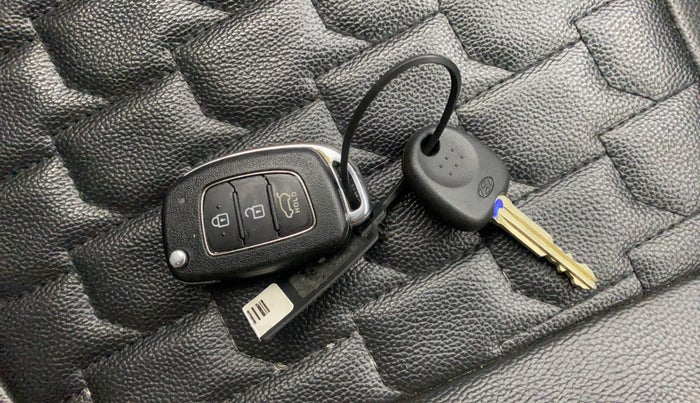 2018 Hyundai Elite i20 ASTA 1.2  CVT, Petrol, Automatic, 50,297 km, Key Close Up