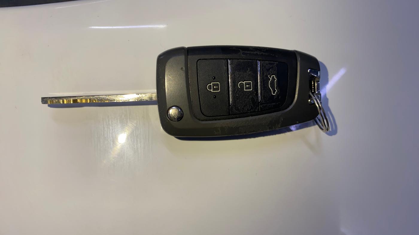 2018 Hyundai Xcent SX 1.2, Petrol, Manual, 48,133 km, Key Close Up