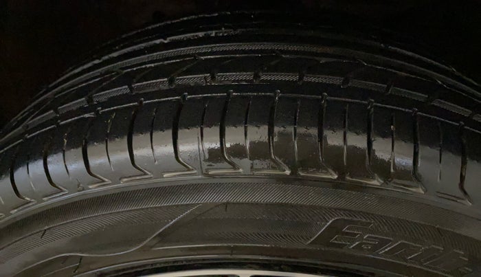 2018 Honda Amaze 1.2L I-VTEC S, Petrol, Manual, 62,305 km, Right Front Tyre Tread