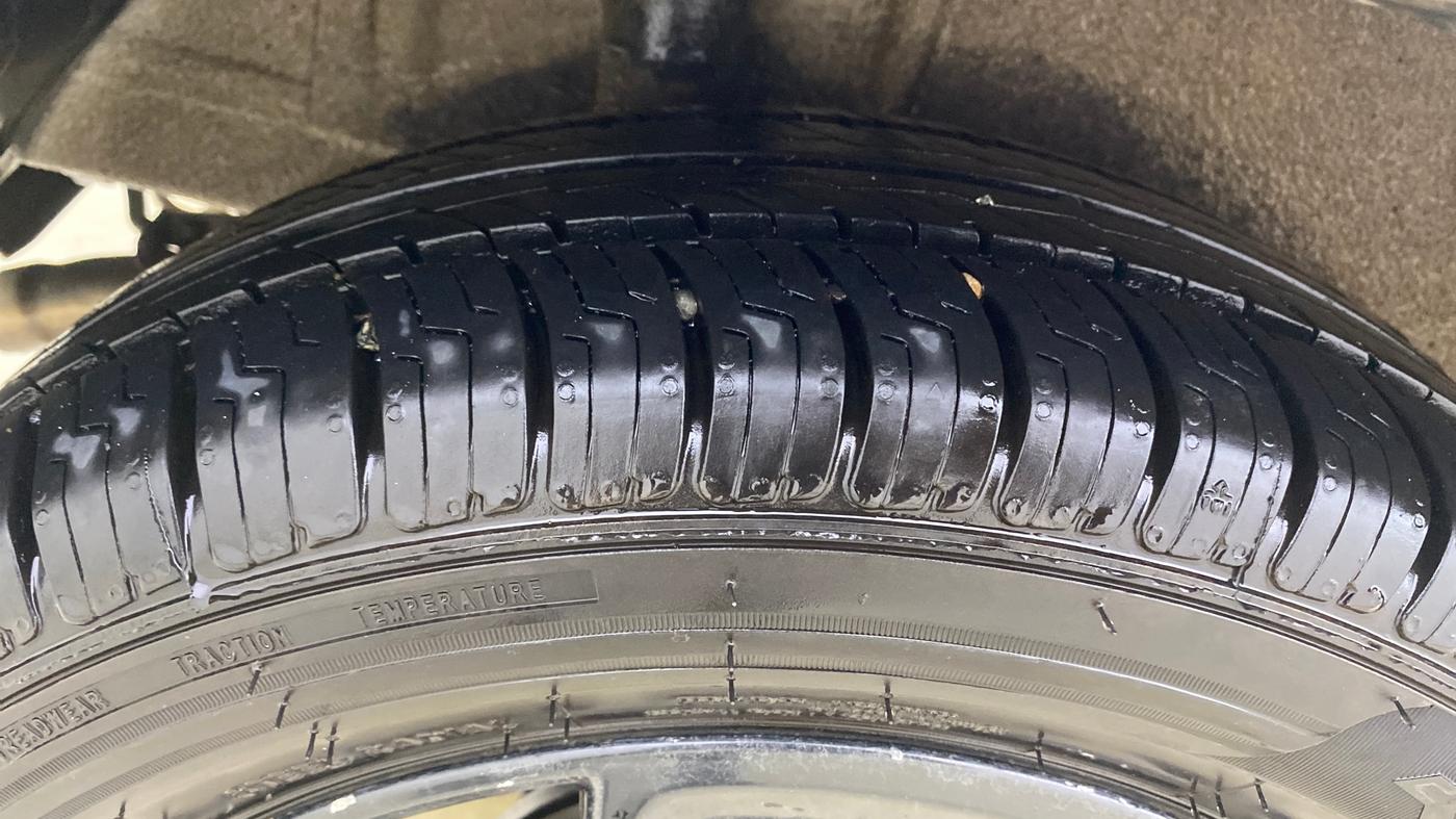 2020 Maruti IGNIS ZETA 1.2 AMT, Petrol, Automatic, 92,543 km, Right Rear Tyre Tread