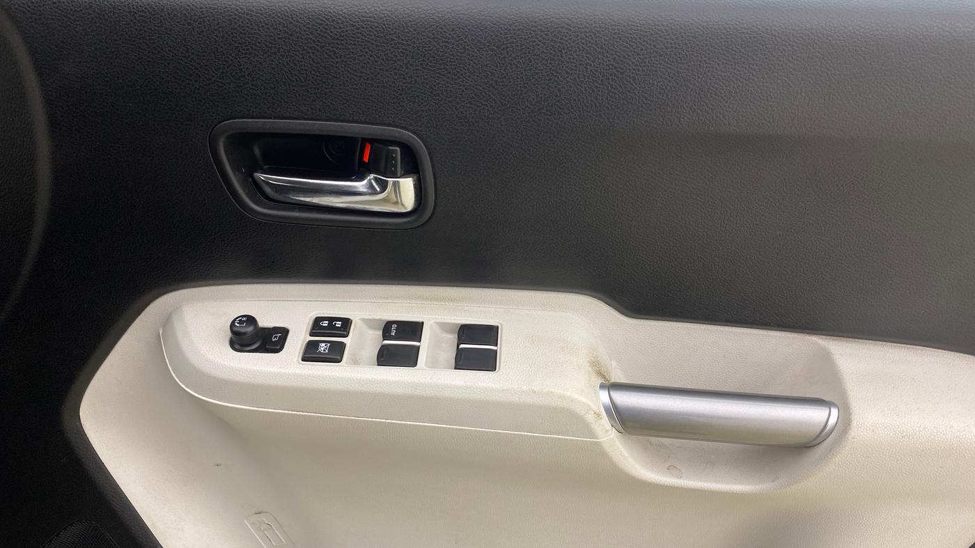 2020 Maruti IGNIS ZETA 1.2 AMT, Petrol, Automatic, 92,543 km, Driver Side Door Panels Control