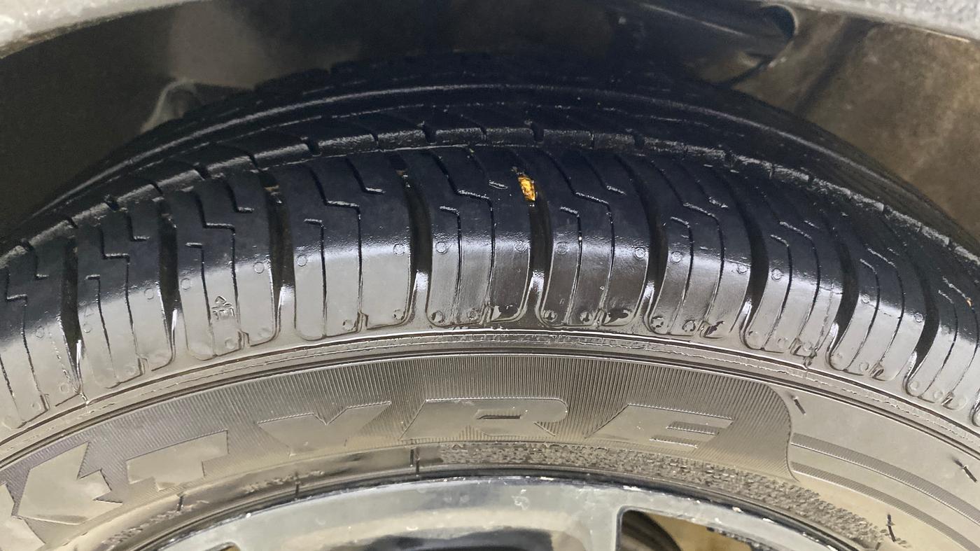 2020 Maruti IGNIS ZETA 1.2 AMT, Petrol, Automatic, 92,543 km, Left Front Tyre Tread