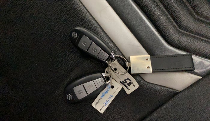 2020 Maruti Vitara Brezza ZXI, Petrol, Manual, 39,908 km, Key Close Up