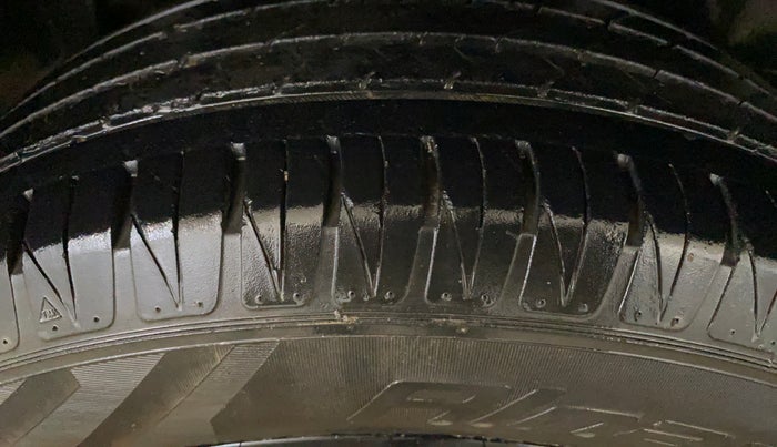 2020 Maruti Vitara Brezza ZXI, Petrol, Manual, 39,908 km, Right Rear Tyre Tread