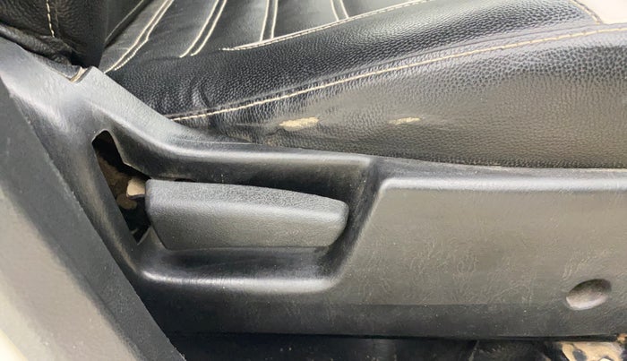 2019 Maruti Alto LXI, Petrol, Manual, 74,869 km, Driver Side Adjustment Panel