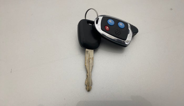 2015 Maruti Wagon R 1.0 LXI CNG, CNG, Manual, 1,03,785 km, Key Close Up