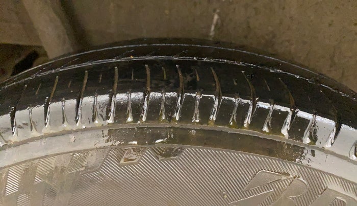 2015 Maruti Wagon R 1.0 LXI CNG, CNG, Manual, 1,03,785 km, Right Rear Tyre Tread