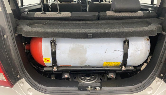 2015 Maruti Wagon R 1.0 LXI CNG, CNG, Manual, 1,03,785 km, Boot Inside