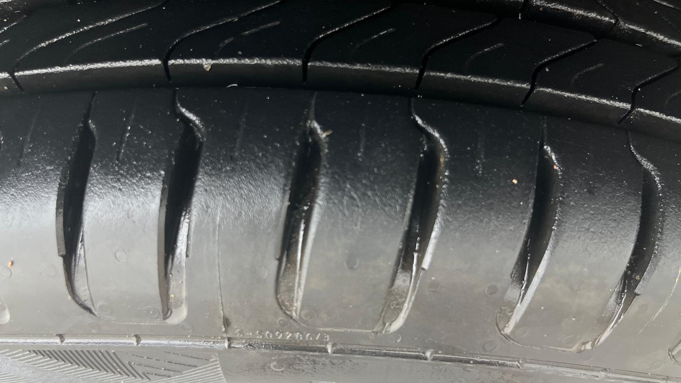 2013 Honda Amaze 1.2L I-VTEC S, Petrol, Manual, 1,00,826 km, Right Front Tyre Tread
