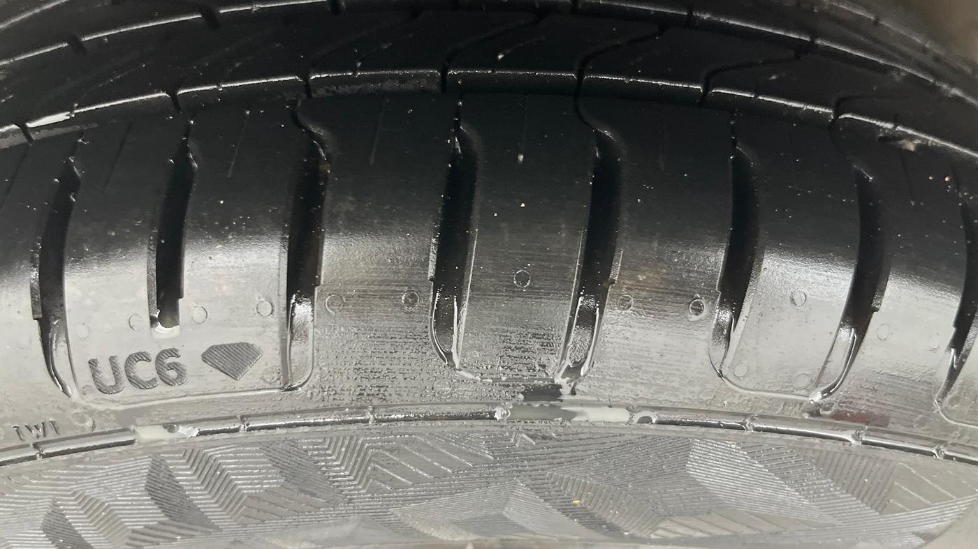 2013 Honda Amaze 1.2L I-VTEC S, Petrol, Manual, 1,00,826 km, Right Rear Tyre Tread