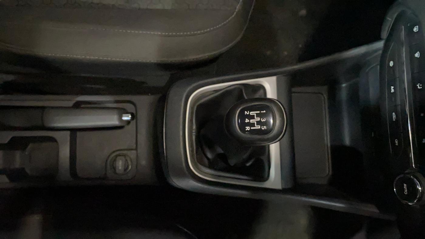 2023 Tata PUNCH Creative Dual Tone MT Sunroof, Petrol, Manual, 14,126 km, Gear Lever