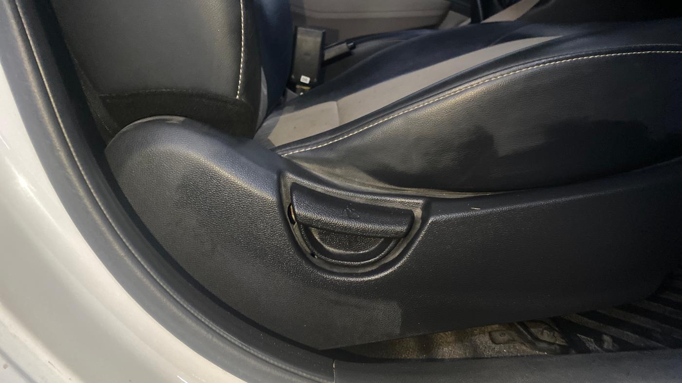 2015 Hyundai Grand i10 MAGNA 1.2 KAPPA VTVT, Petrol, Manual, 14,521 km, Driver Side Adjustment Panel