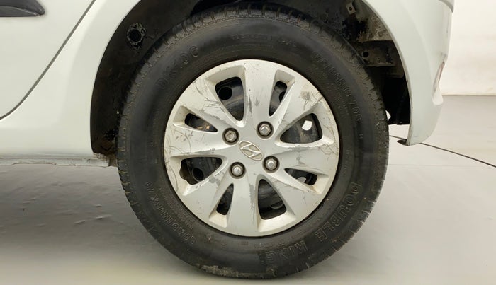 2012 Hyundai i10 MAGNA 1.2, CNG, Manual, 1,10,229 km, Left Rear Wheel
