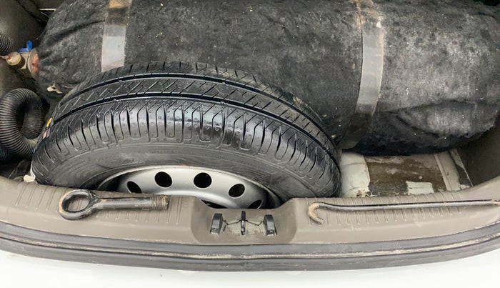 2012 Hyundai i10 MAGNA 1.2, CNG, Manual, 1,10,229 km, Spare Tyre