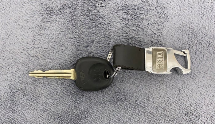 2012 Hyundai i10 MAGNA 1.2, CNG, Manual, 1,10,229 km, Key Close Up