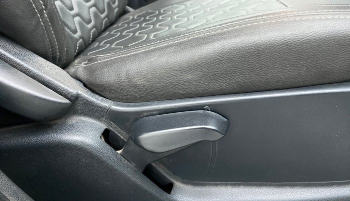 2018 Ford Ecosport 1.5TITANIUM TDCI, Diesel, Manual, 1,00,775 km, Driver Side Adjustment Panel