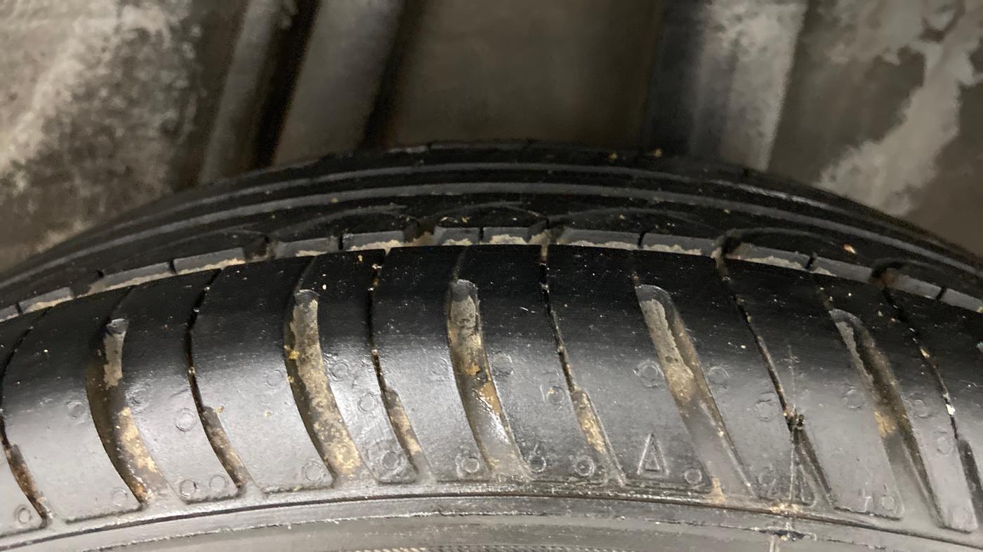 2016 Honda Jazz 1.2L I-VTEC V AT, Petrol, Automatic, 76,321 km, Left Rear Tyre Tread