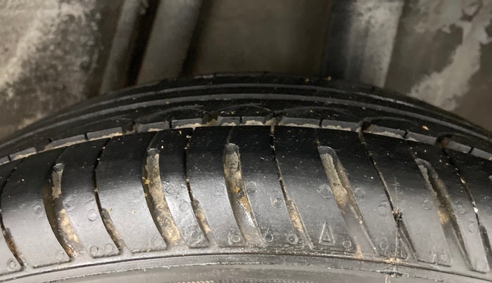 2016 Honda Jazz 1.2L I-VTEC V AT, Petrol, Automatic, 76,321 km, Left Rear Tyre Tread