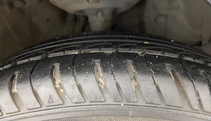 2016 Honda Jazz 1.2L I-VTEC V AT, Petrol, Automatic, 76,321 km, Right Front Tyre Tread
