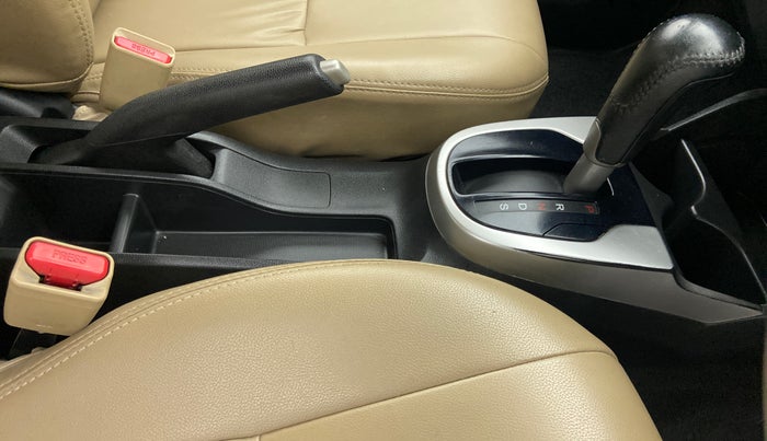 2016 Honda Jazz 1.2L I-VTEC V AT, Petrol, Automatic, 76,321 km, Gear Lever