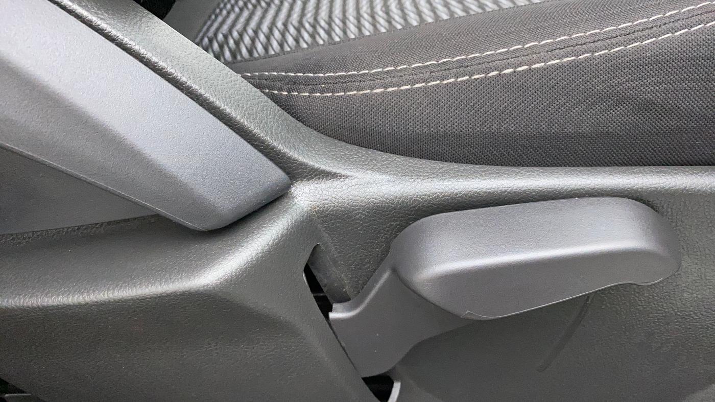 2021 Ford New Figo TITANIUM PLUS 1.2 PETROL AT, Petrol, Automatic, 7,989 km, Driver Side Adjustment Panel