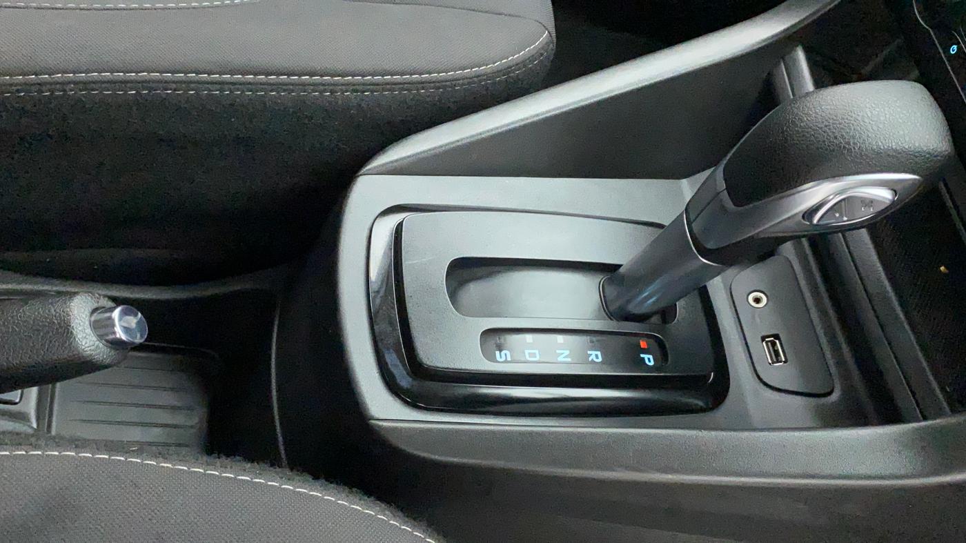 2021 Ford New Figo TITANIUM PLUS 1.2 PETROL AT, Petrol, Automatic, 7,989 km, Gear Lever
