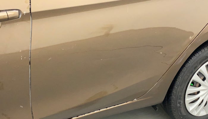 2017 Maruti Ciaz SHVS VDI, Diesel, Manual, 61,522 km, Rear left door - Slightly dented