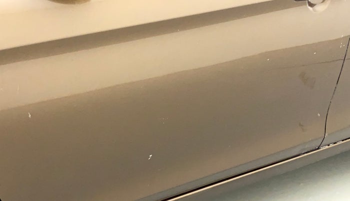 2017 Maruti Ciaz SHVS VDI, Diesel, Manual, 61,522 km, Front passenger door - Slightly dented